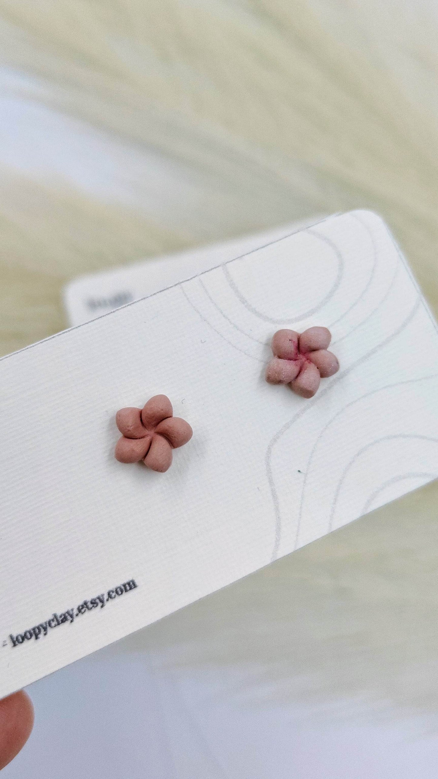 Orecchini fiorellini - delicati tocchi di primavera - Loopy Clay