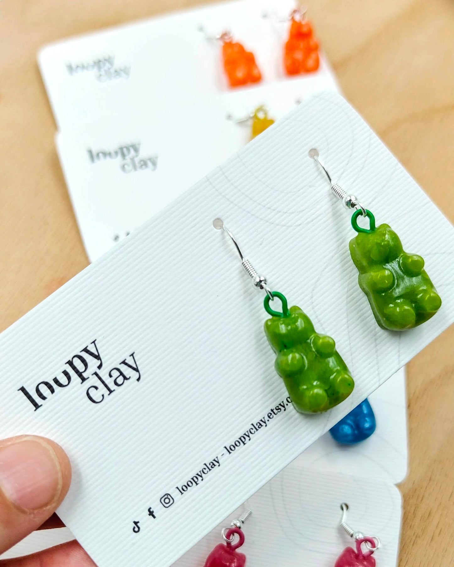 Orecchini orsetti gommosi: un classico intramontabile - Loopy Clay