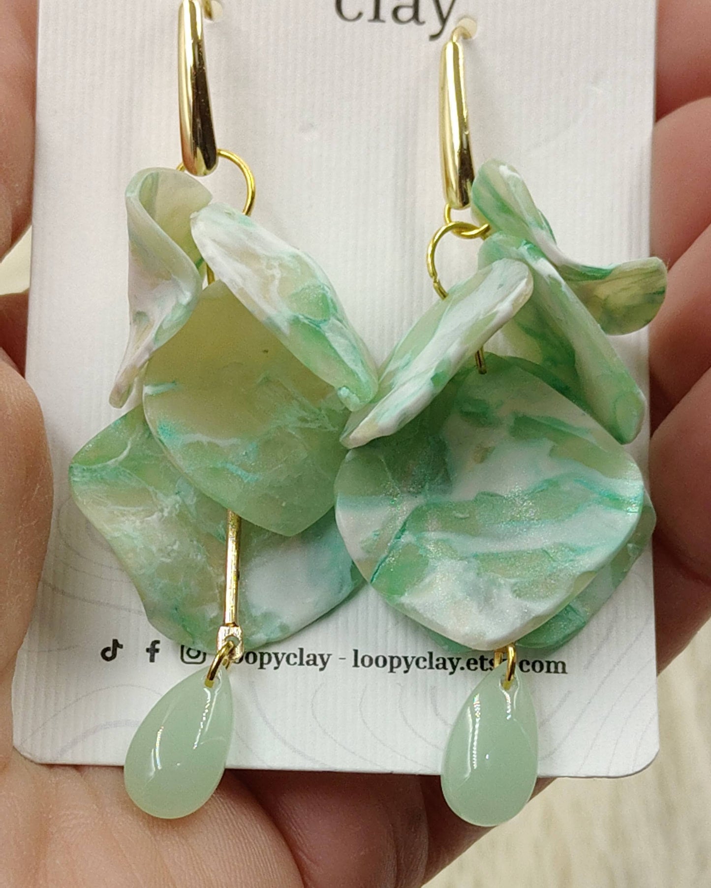 Orecchini Foglie di Fiore: Eleganza Naturale, Leggerezza Incantevole