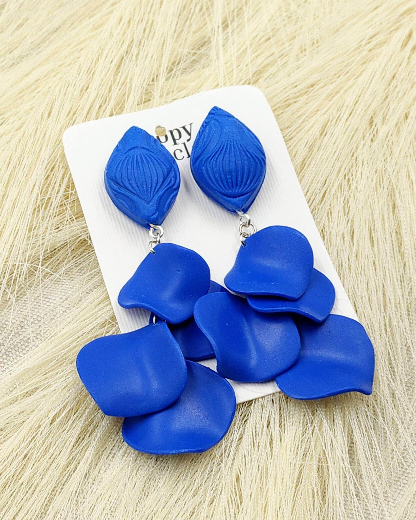 Orecchini petali di fiore, eleganza in blu - Loopy Clay