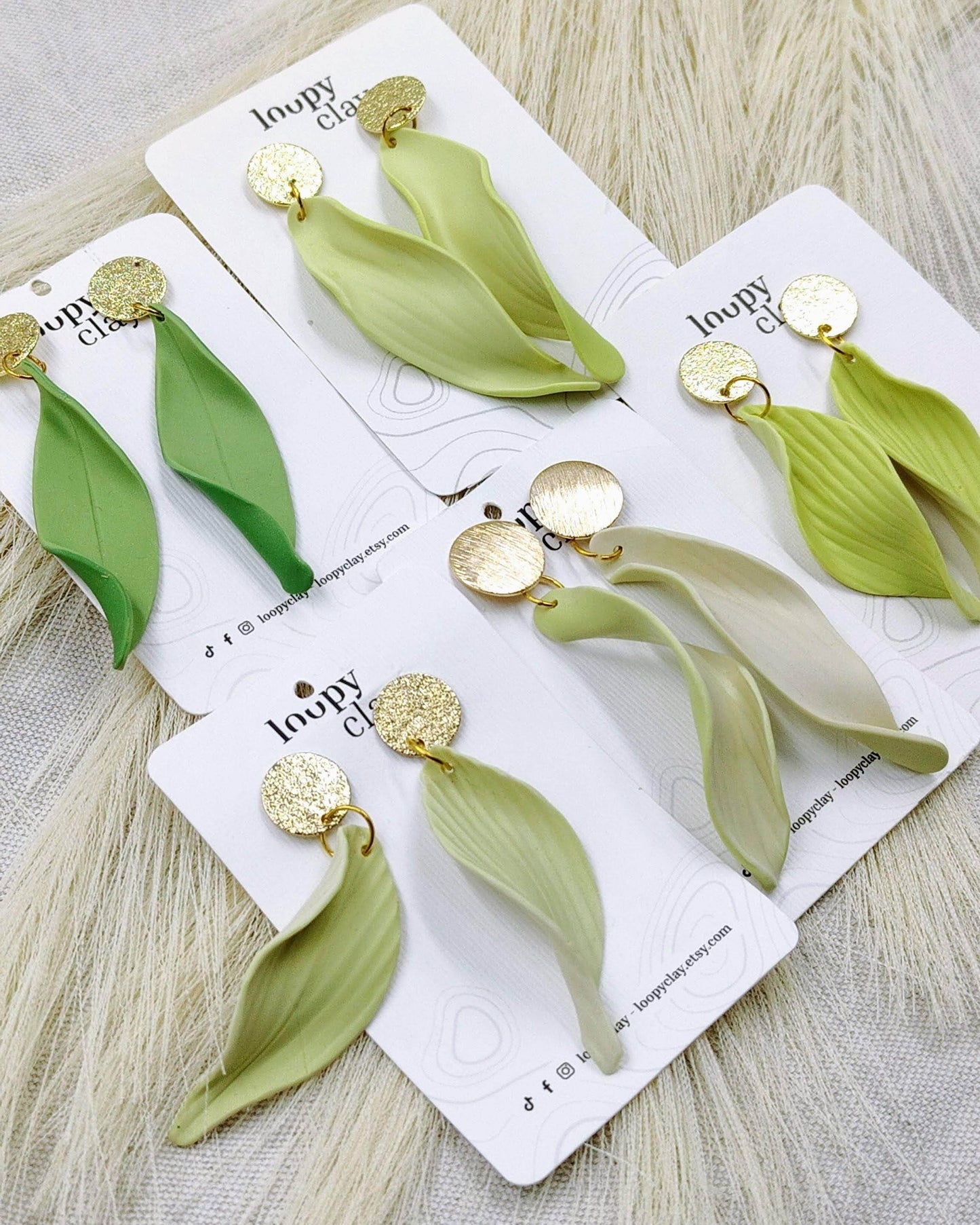 Delicate foglie di campo bicolore, pezzi unici - Loopy Clay