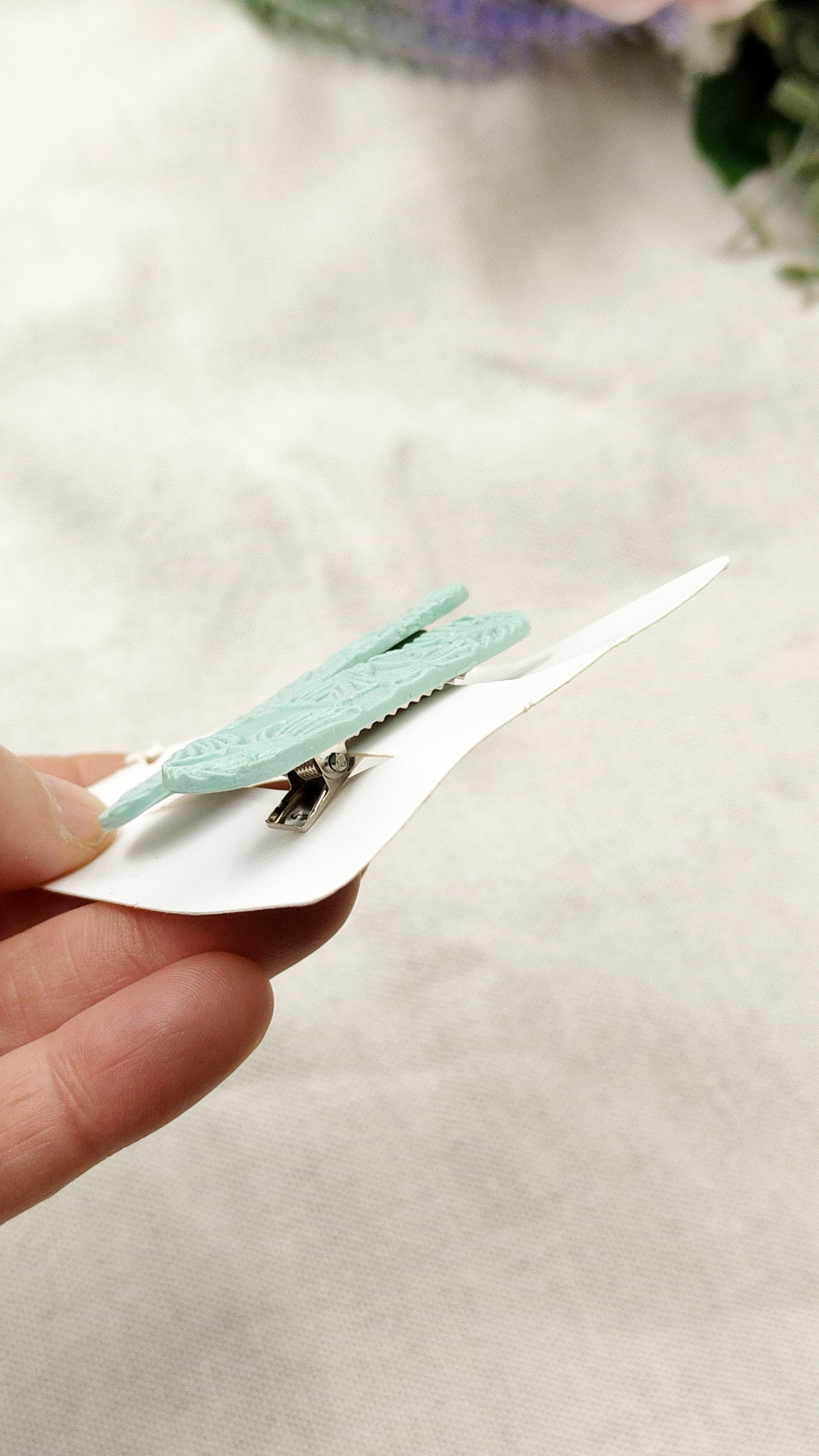 Hair clips with dreamy girl