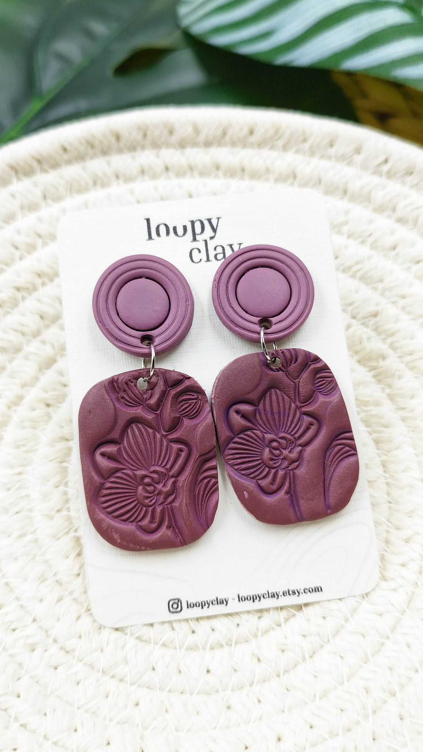 Orecchini pendenti in stile etnico con orchidee e fiori - Loopy Clay