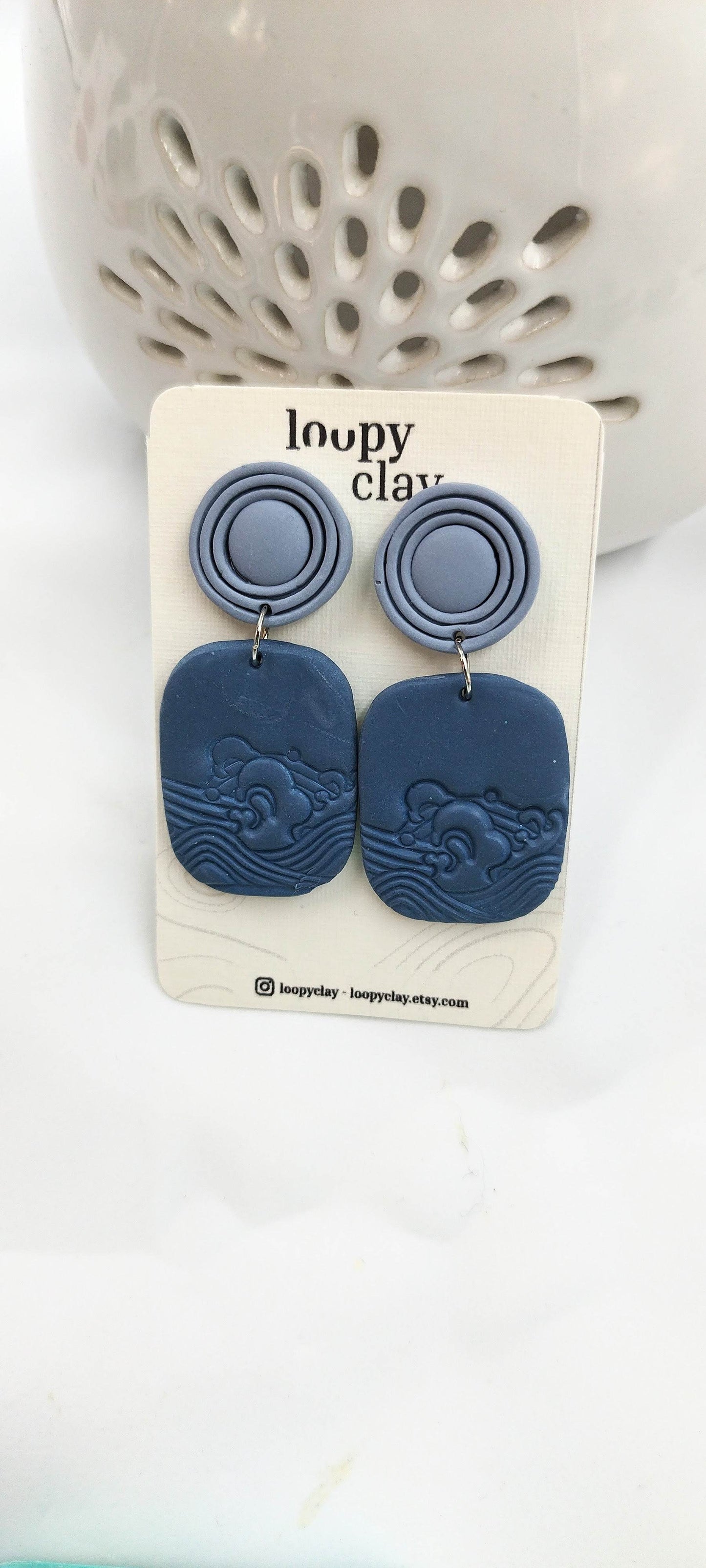 Orecchini pendenti etnici onde del mare - Loopy Clay