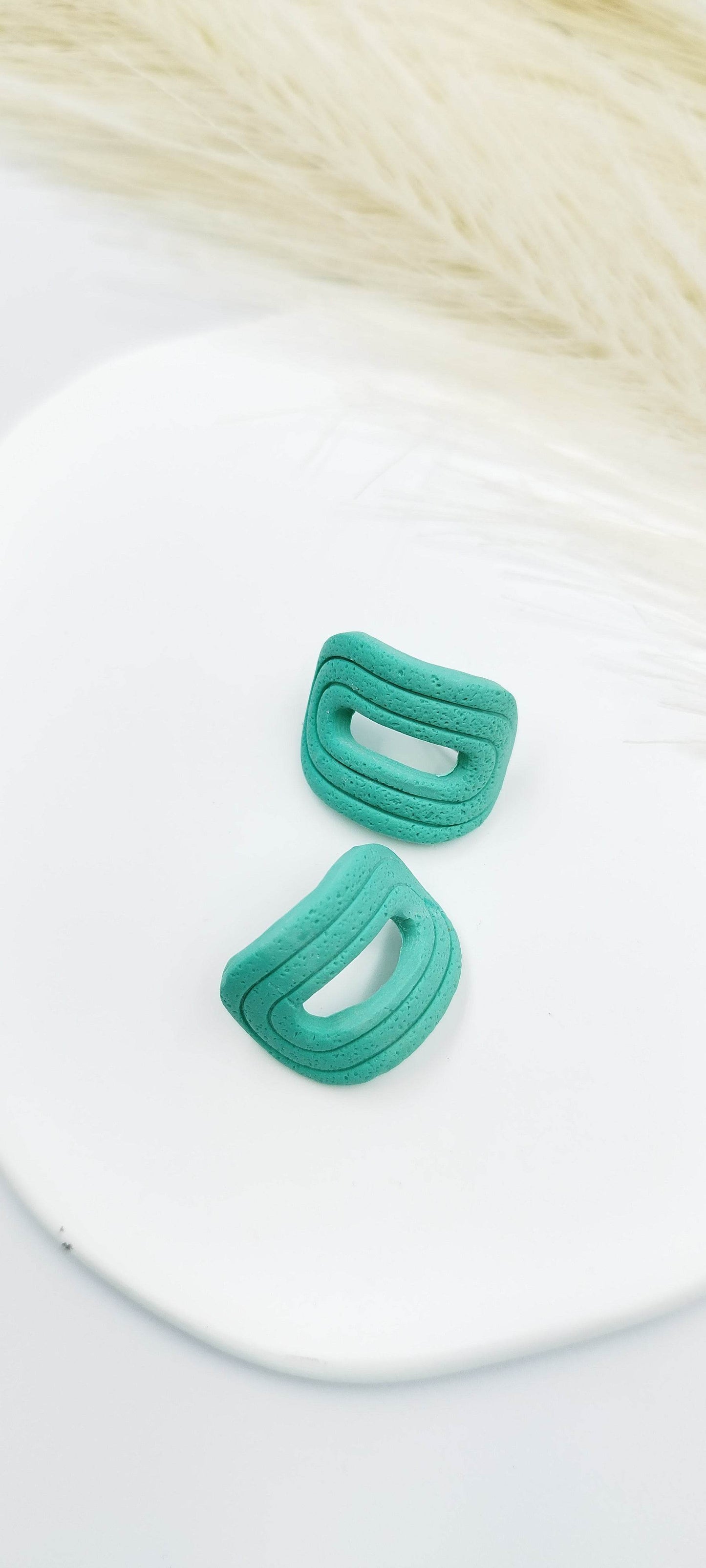 Orecchini moderni Huggies line - Loopy Clay