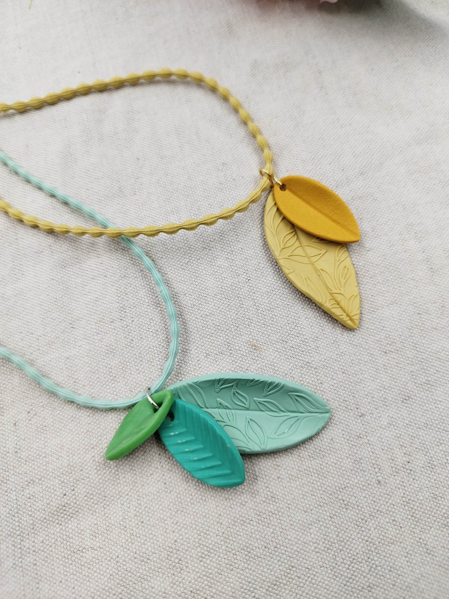 Ciondolo Foglia Design natura - Loopy Clay