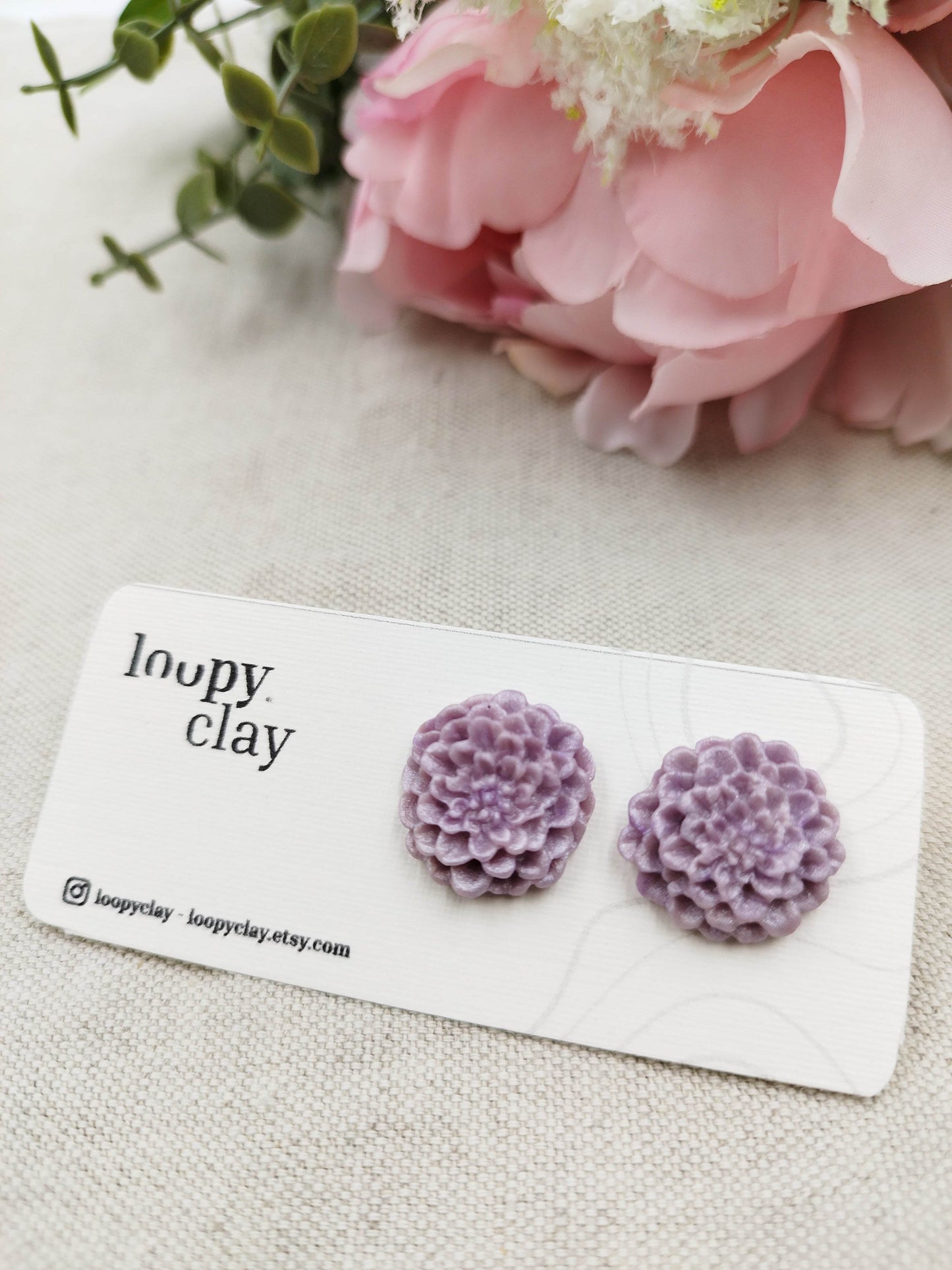 Orecchini a bottone Dalia - semplici e delicati - Loopy Clay
