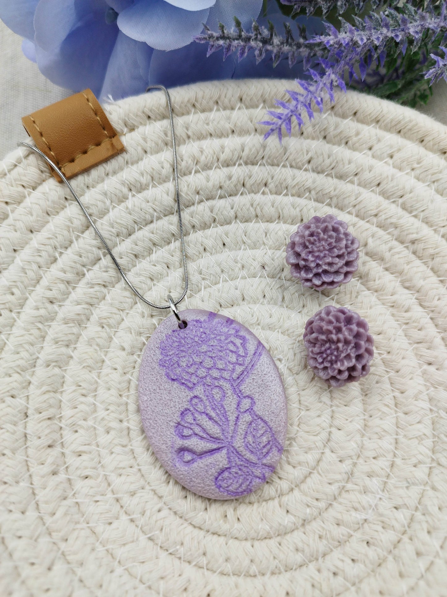 Collana con Ciondolo lilla - Dalia Elegante - Loopy Clay