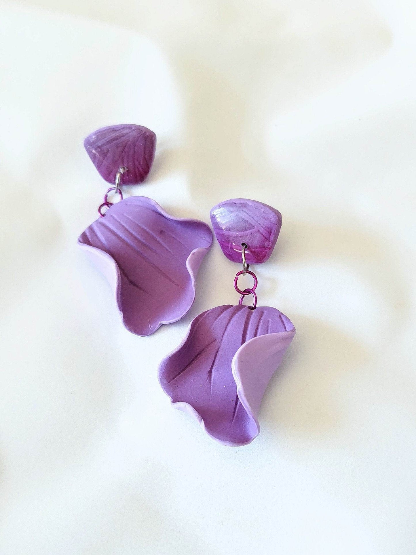 Orecchini eleganti petalo di fiore bicolore - Loopy Clay