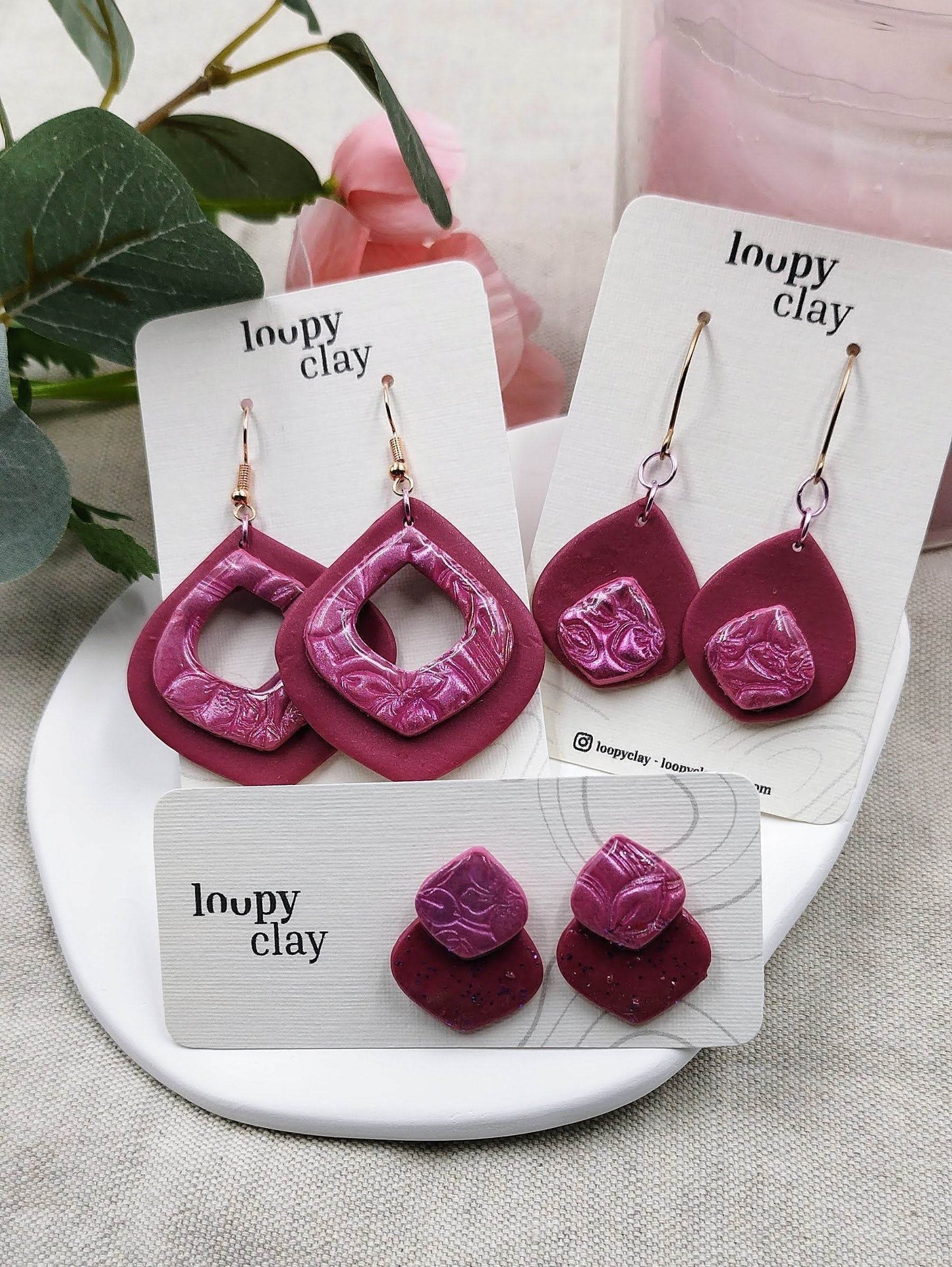 Orecchini a bottone a goccia con fiori effetto perlato - Loopy Clay