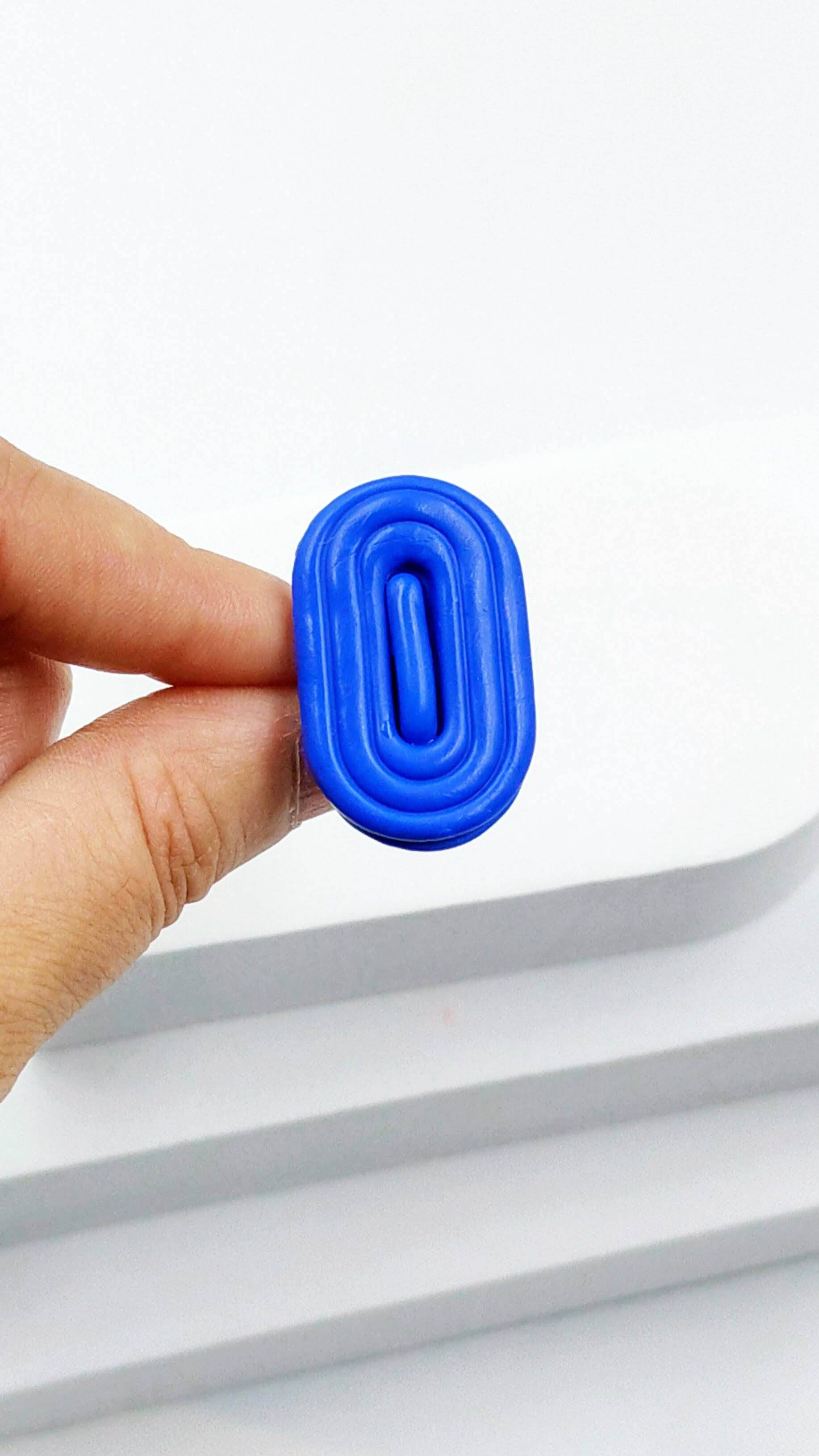 anello regolabile design blu elettrico - Loopy Clay
