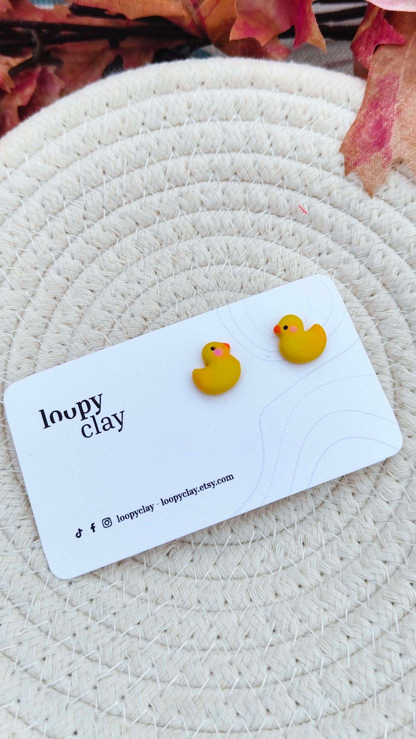 Orecchini a bottone paperella