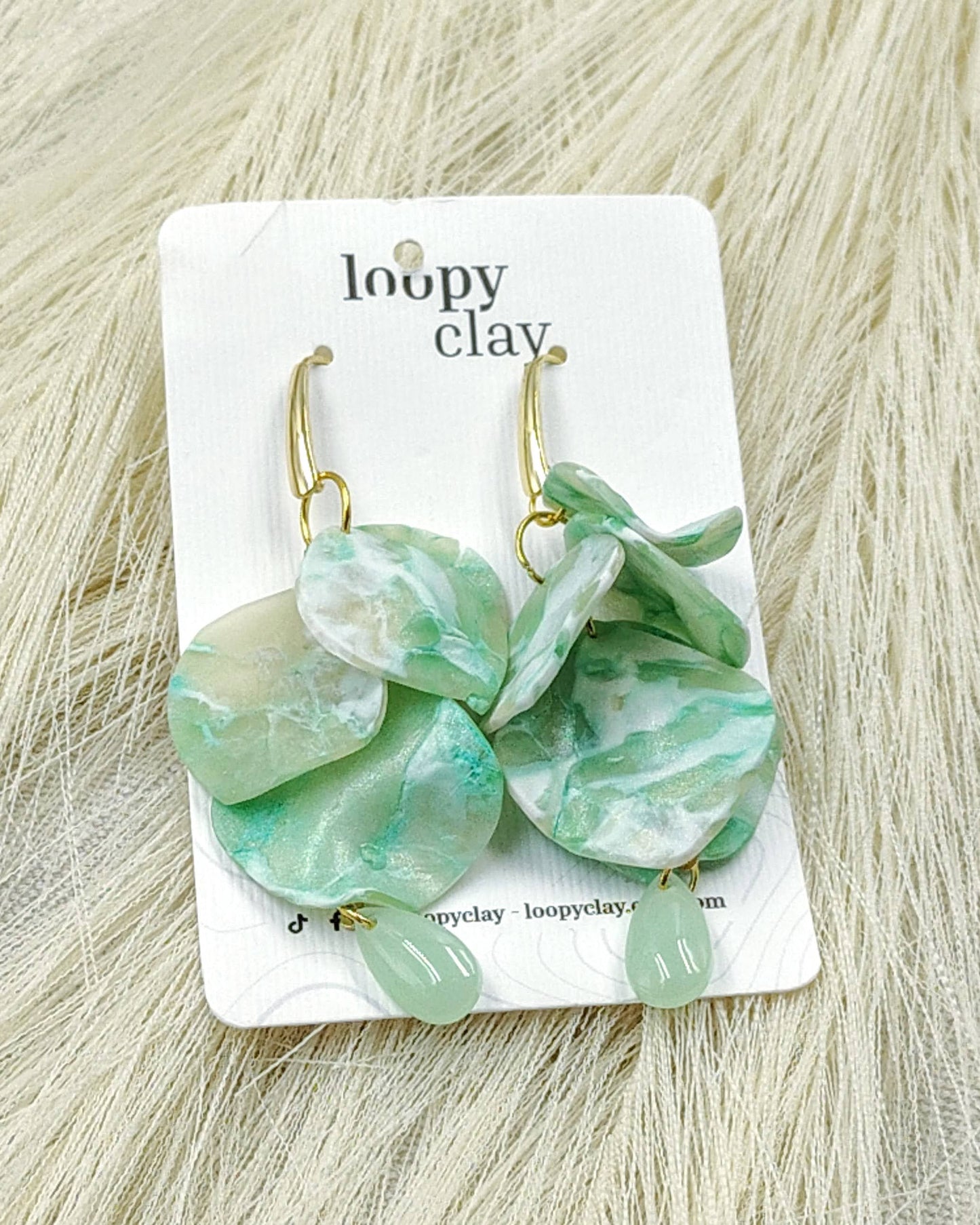 Orecchini Foglie di Fiore: Eleganza Naturale, Leggerezza Incantevole