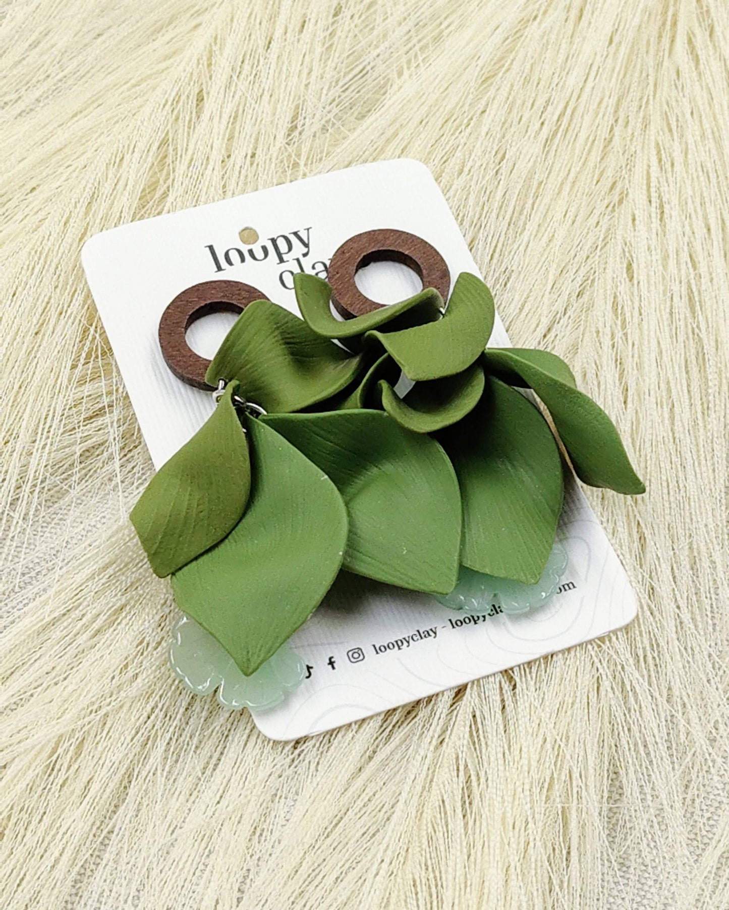 Orecchini Foglie di Fiore: Eleganza Naturale, Leggerezza Incantevole
