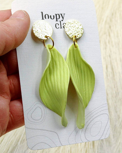 Orecchini a bottone: Delicate foglie di campo bicolore