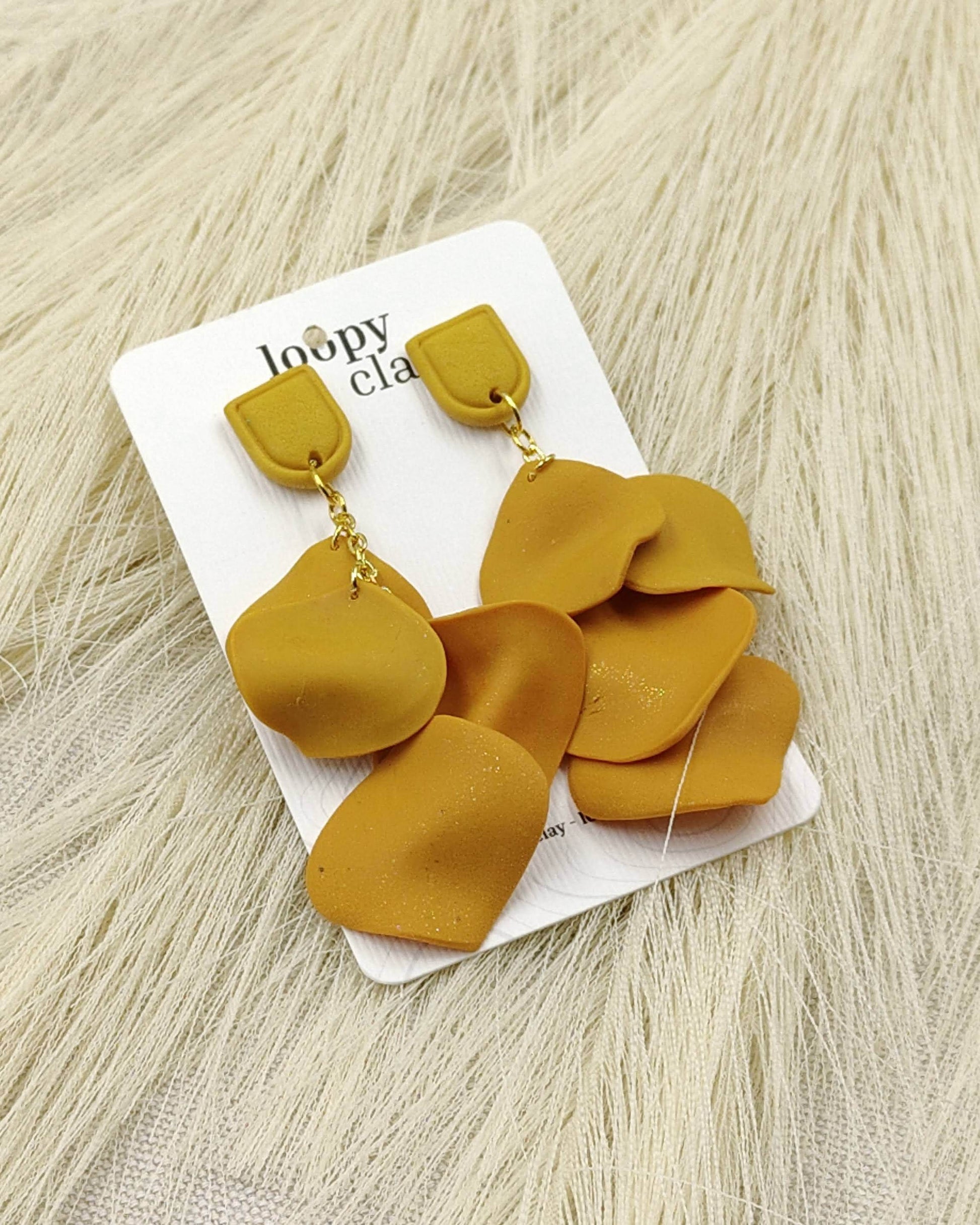 "Bagliori di Sole": Orecchini Artigianali in Giallo Oro