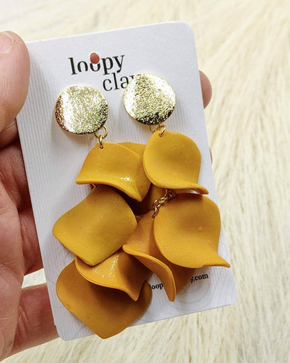 "Bagliori di Sole": Orecchini Artigianali in Giallo Oro