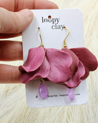 "Rosa d'Aurora": Orecchini Romantici in Rosa Antico con Gocce di Rugiada