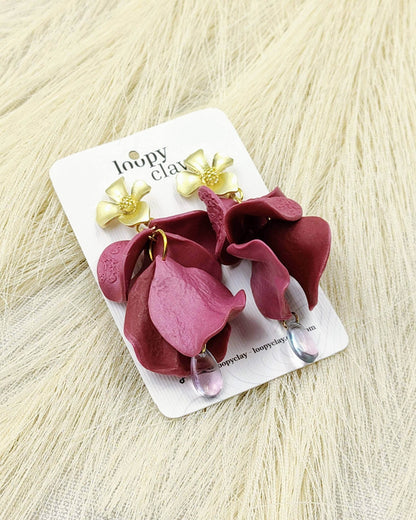 "Rosa d'Aurora": Orecchini Romantici in Rosa Antico con Gocce di Rugiada