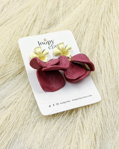 "Rosa d'Aurora": Orecchini Romantici in Rosa Antico con Gocce di Rugiada