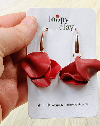 "Rosso Passione": Orecchini Artigianali per un'Eleganza che Non Conosce Stagioni