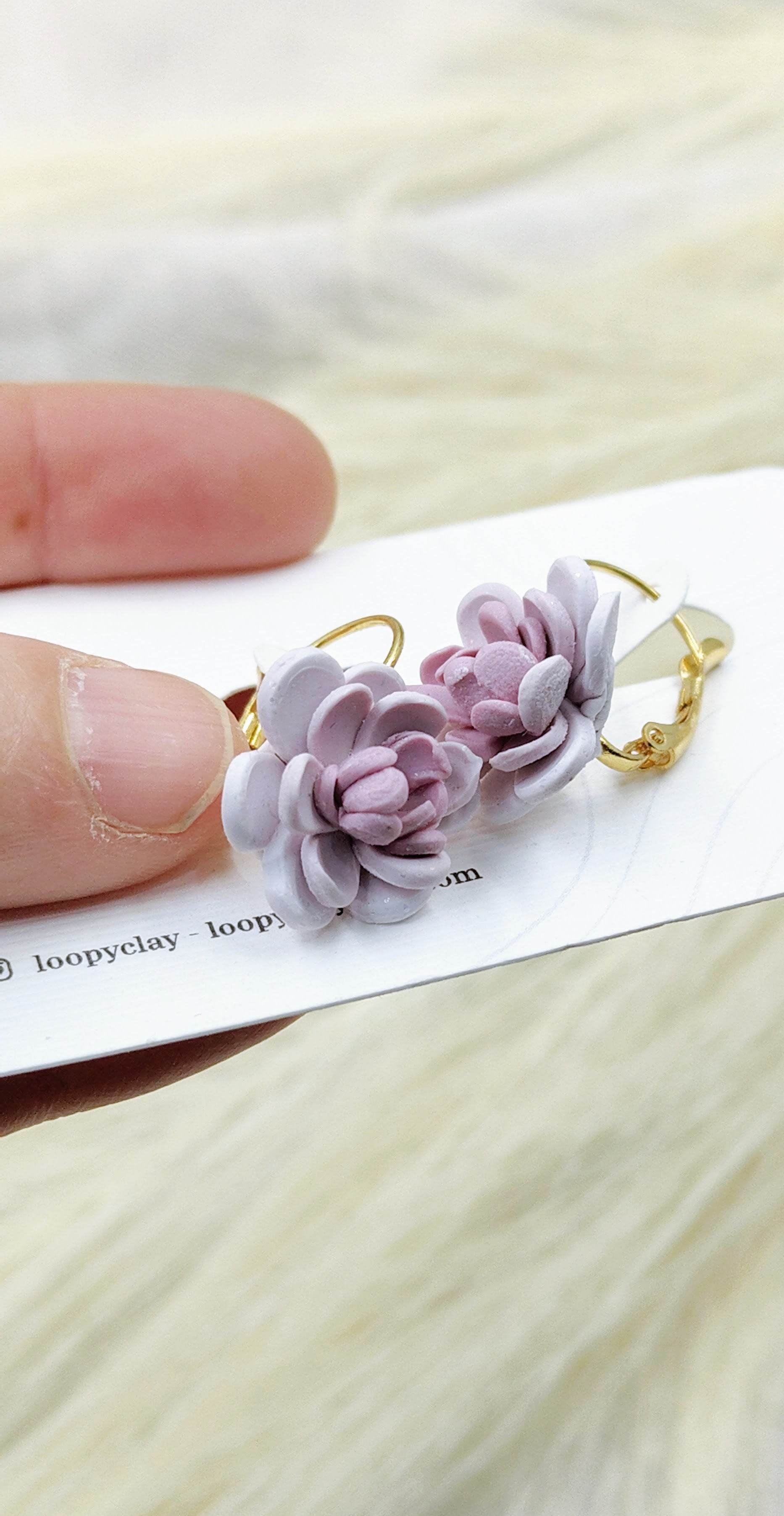 Orecchini pendenti con fiori lilla - Loopy Clay