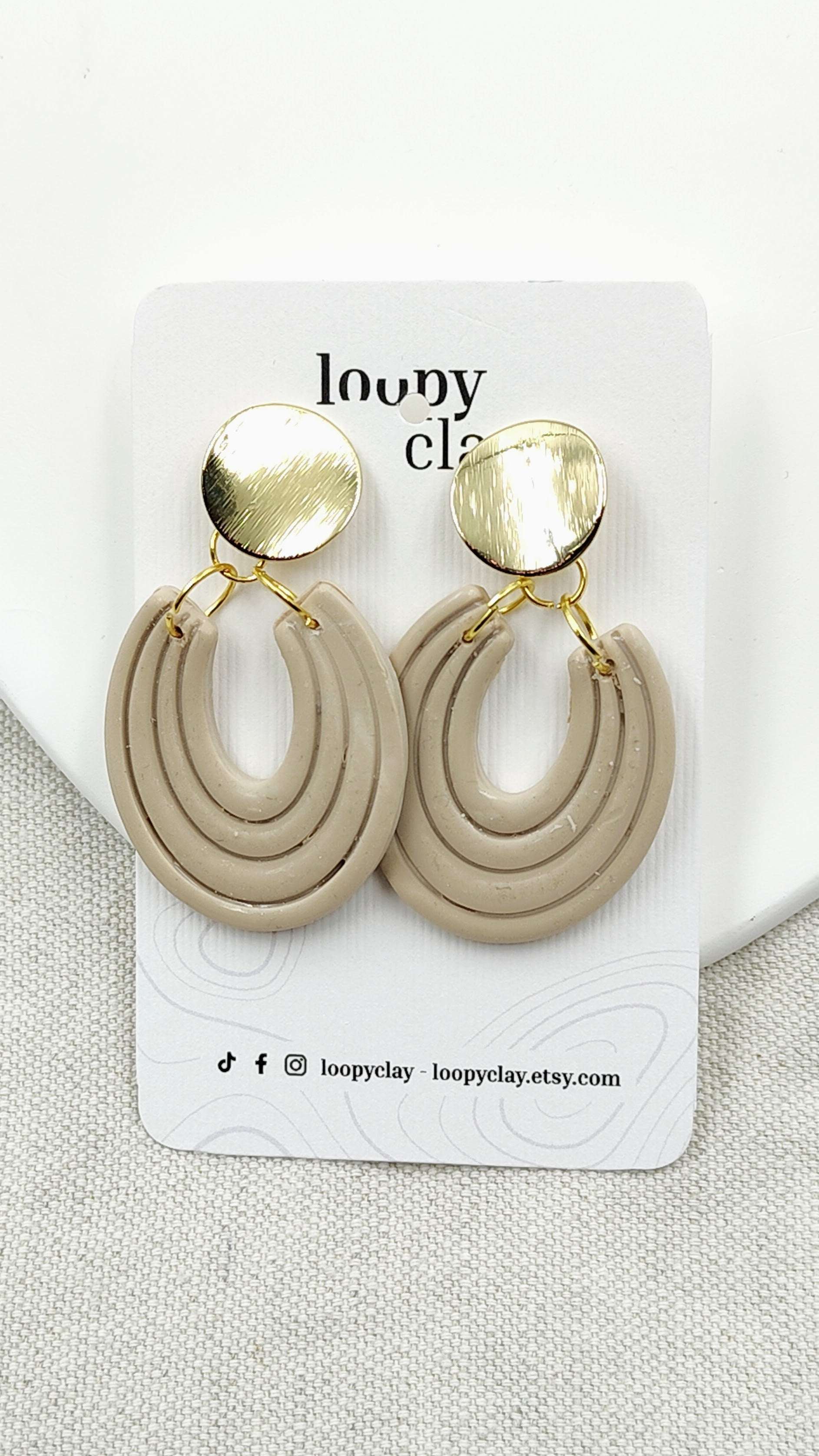 Orecchini Avant-Garde Set 1 | Linee Moderne e Ricerca