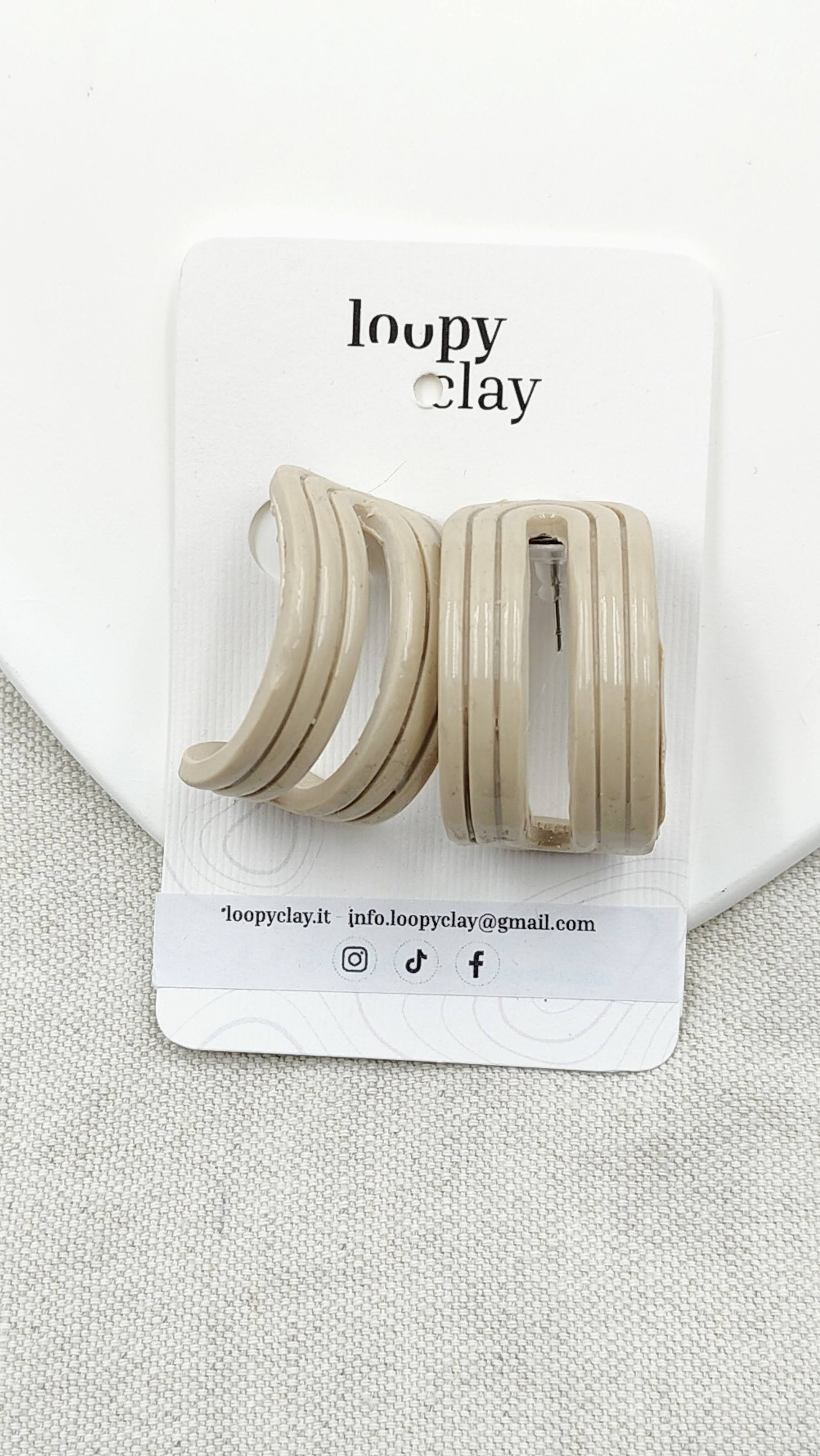 Orecchini Huggies Pastello | Minimalismo e Colore