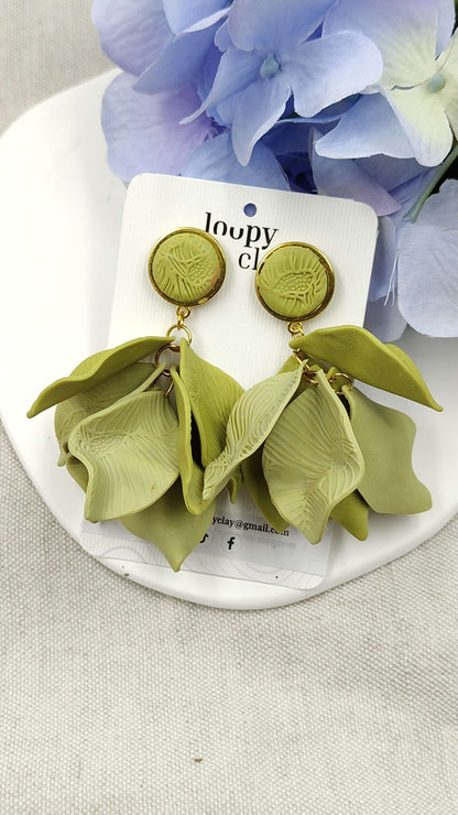 Orecchini Pendenti Germoglio di Luce | Verde lime e Oro