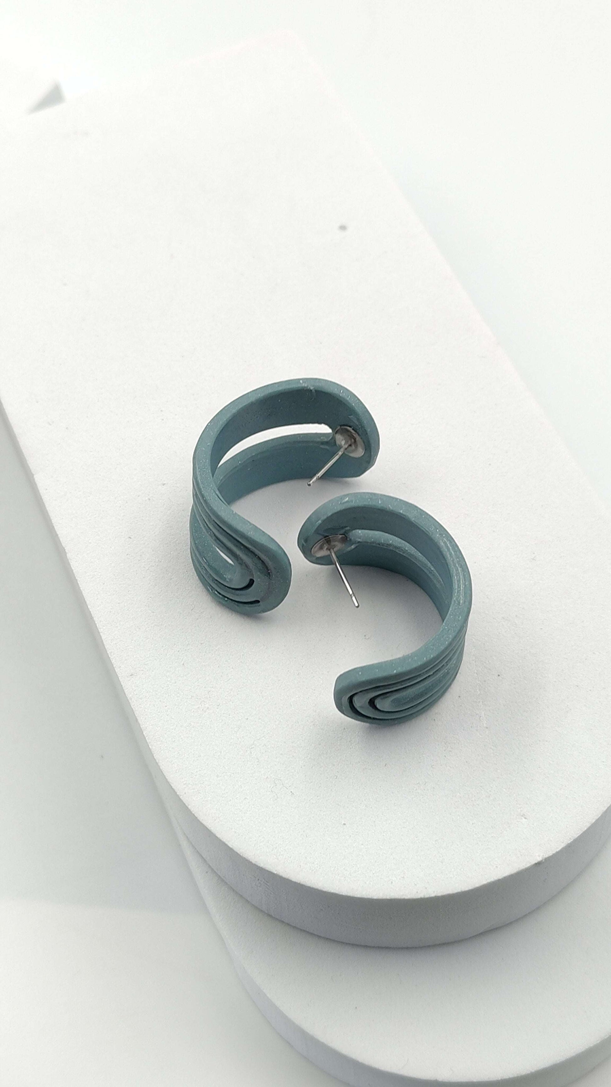 Orecchini Huggies Pastello | Minimalismo e Colore