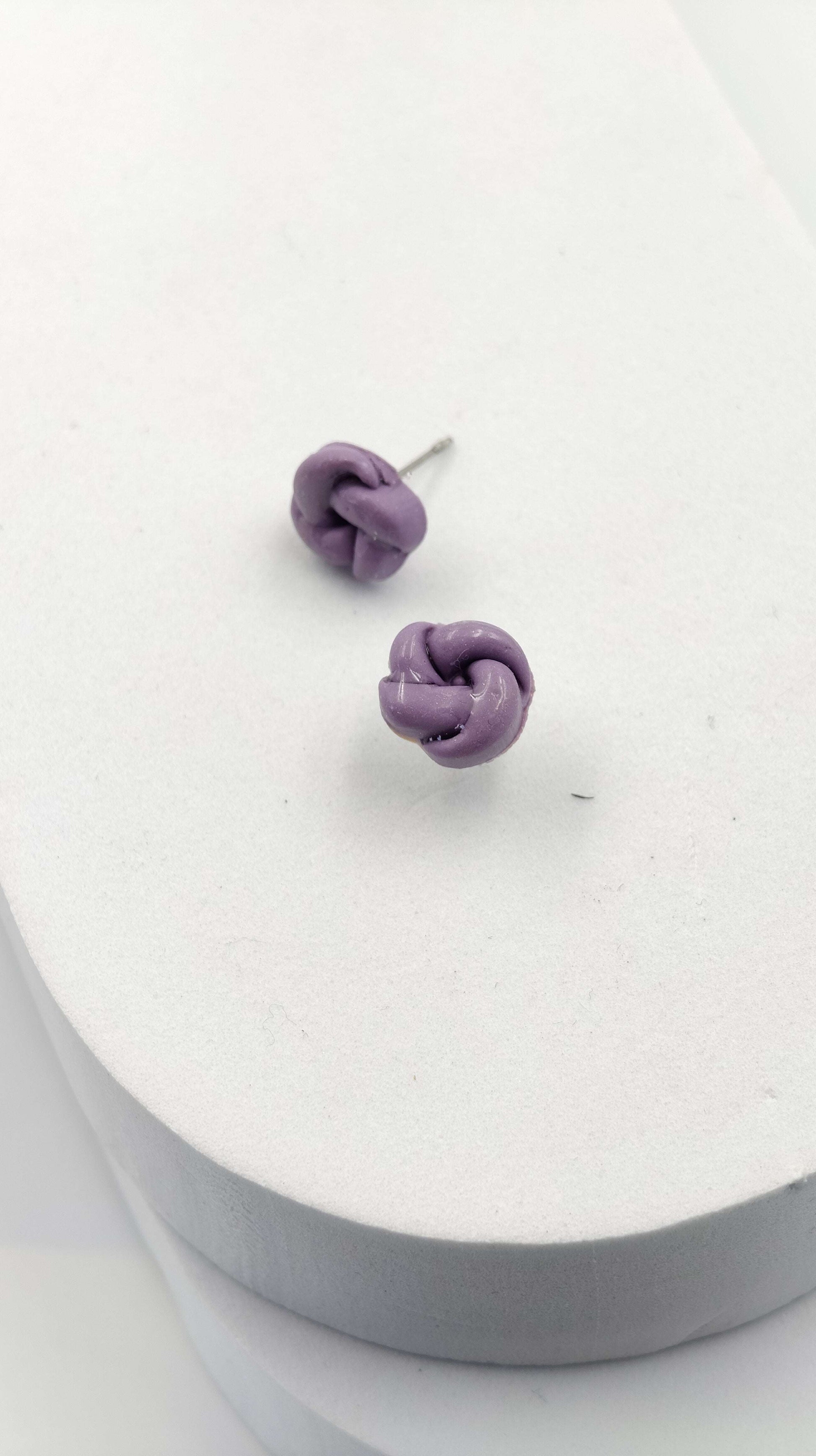 Orecchini Mini Nodo Minimal | L'essenza del dettaglio