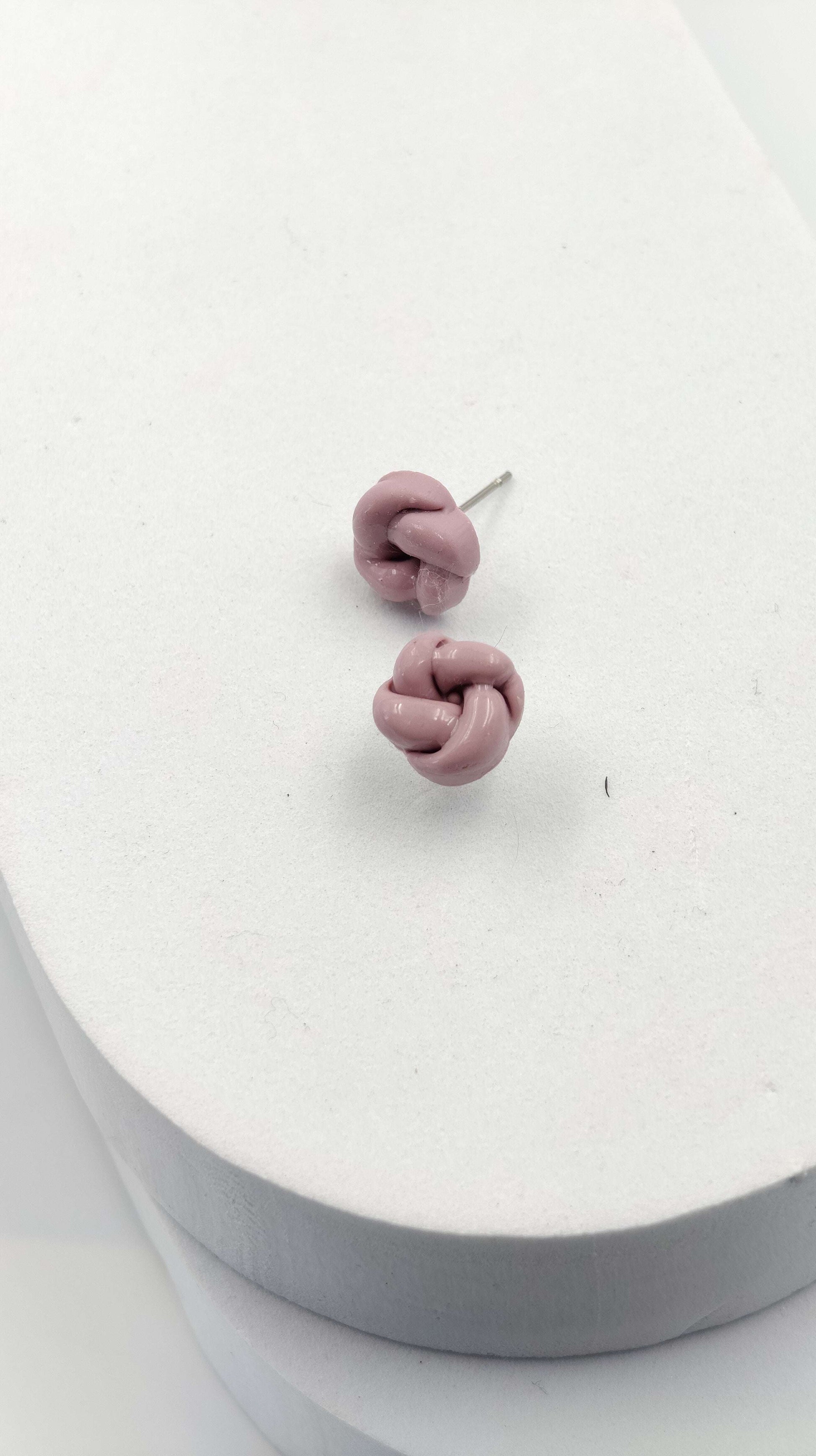 Orecchini Mini Nodo Minimal | L'essenza del dettaglio