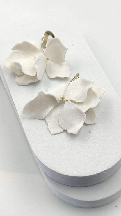 Orecchini Pendenti Neve Scintillante | Bianco Brillante e Oro