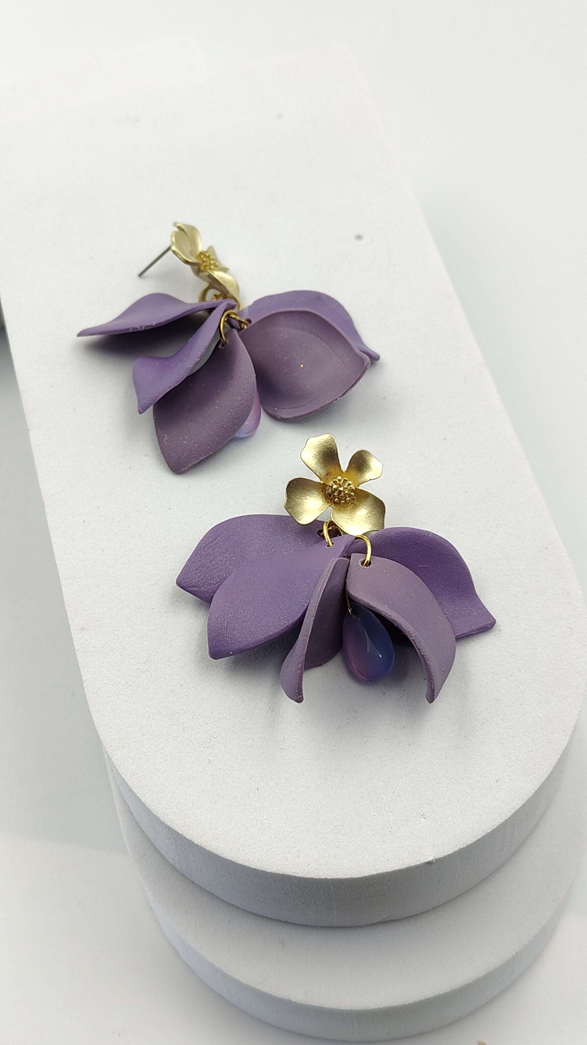 Orecchini pendenti Sogni di Primavera | Petali Viola e Fiori Dorati