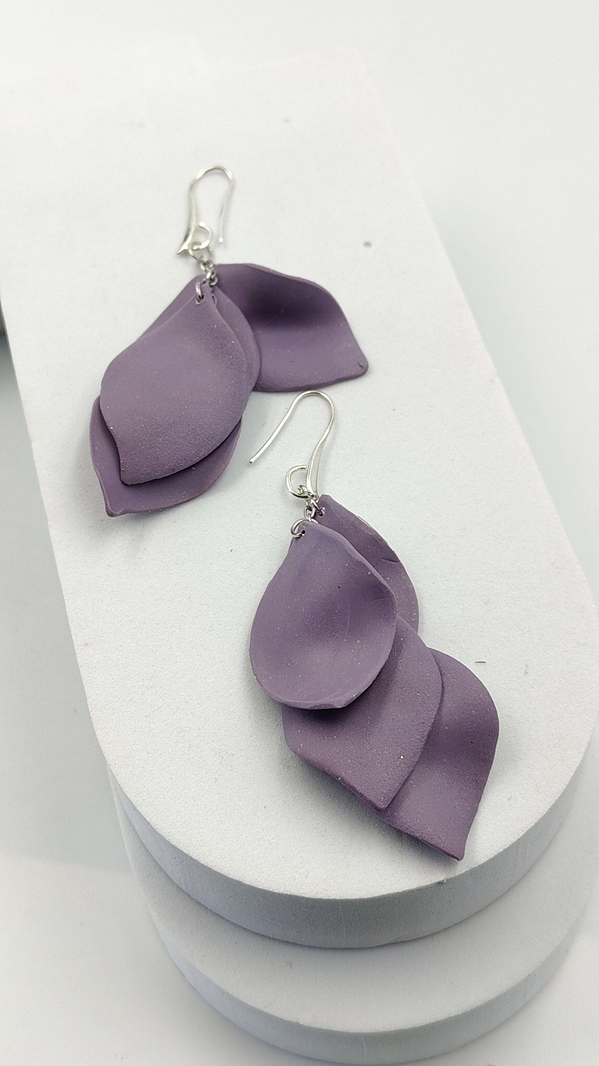 Orecchini Pendenti Foglie di Glicine Artigianali | Loopy clay