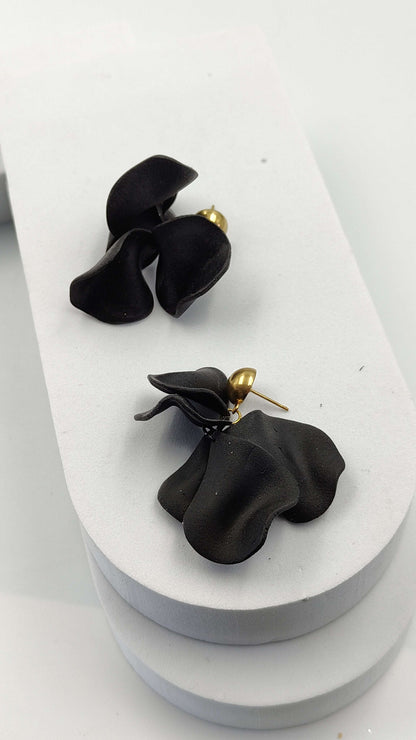 Orecchini "Petali Notturni" | Eleganza Dark-Chic