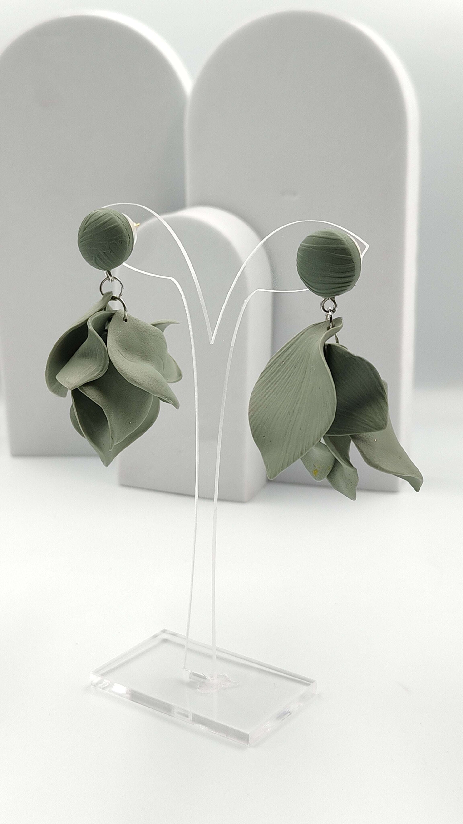 Orecchini Pendenti Ninfea d'Acqua | Verde Salvia e Oro