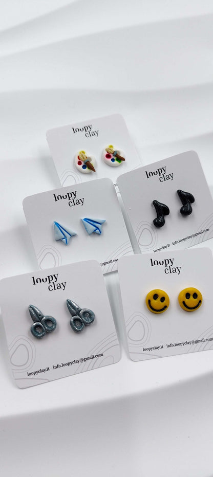 Orecchini Bottone Scuola Forbici Tavolozza Smile Artigianali