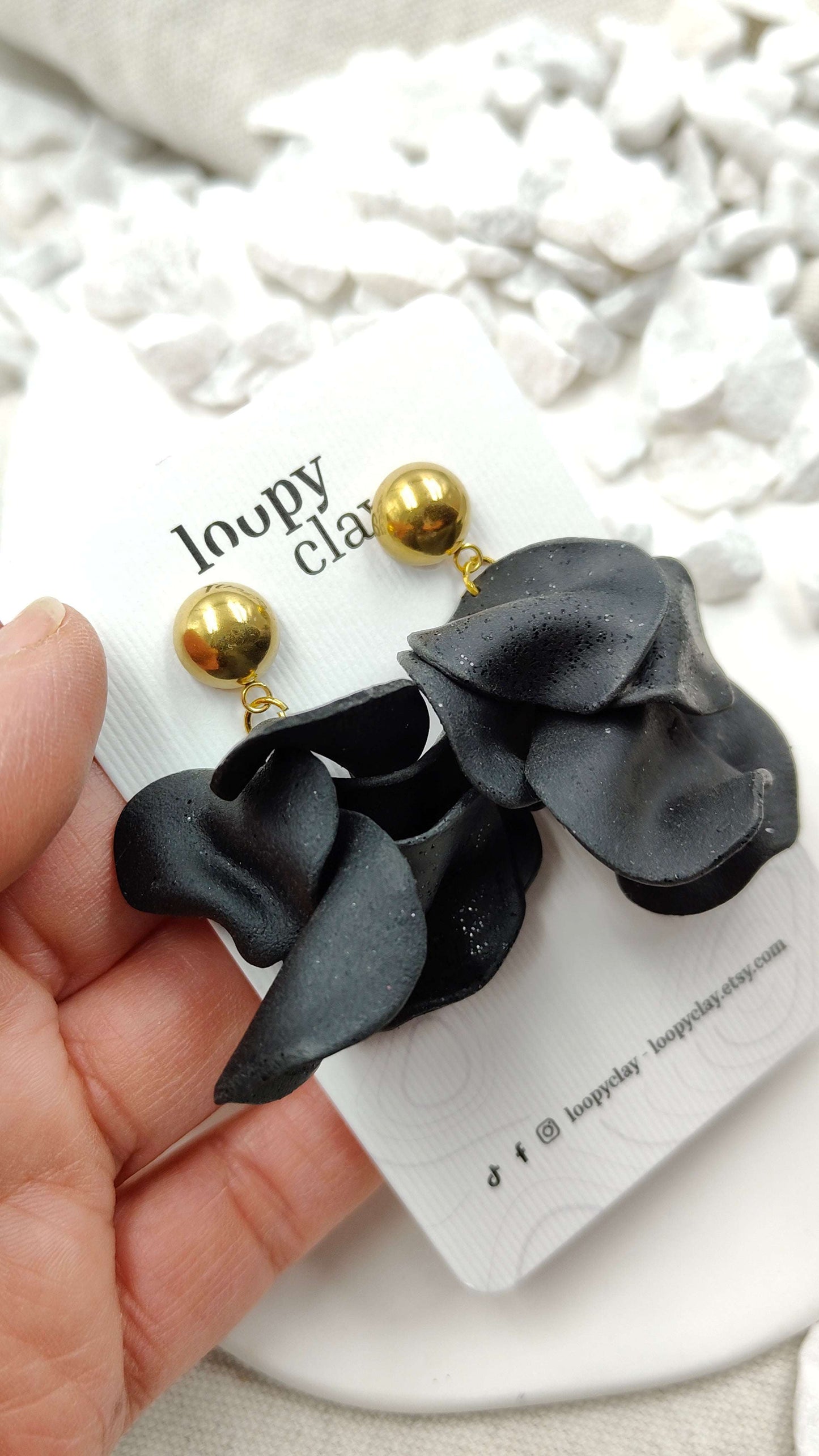 Orecchini "Petali Notturni" | Eleganza Dark-Chic