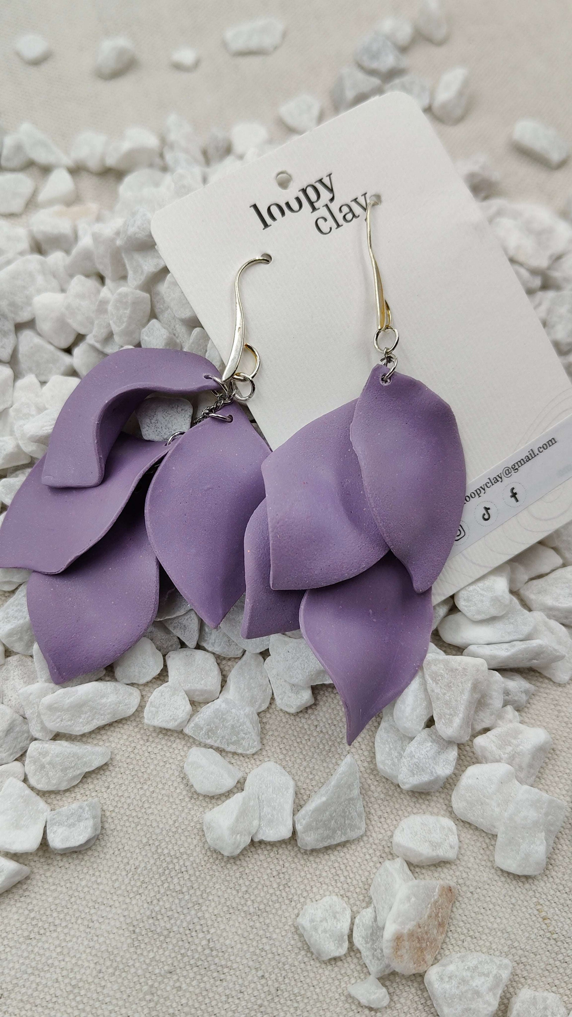 Orecchini Pendenti Foglie di Glicine Artigianali | Loopy clay