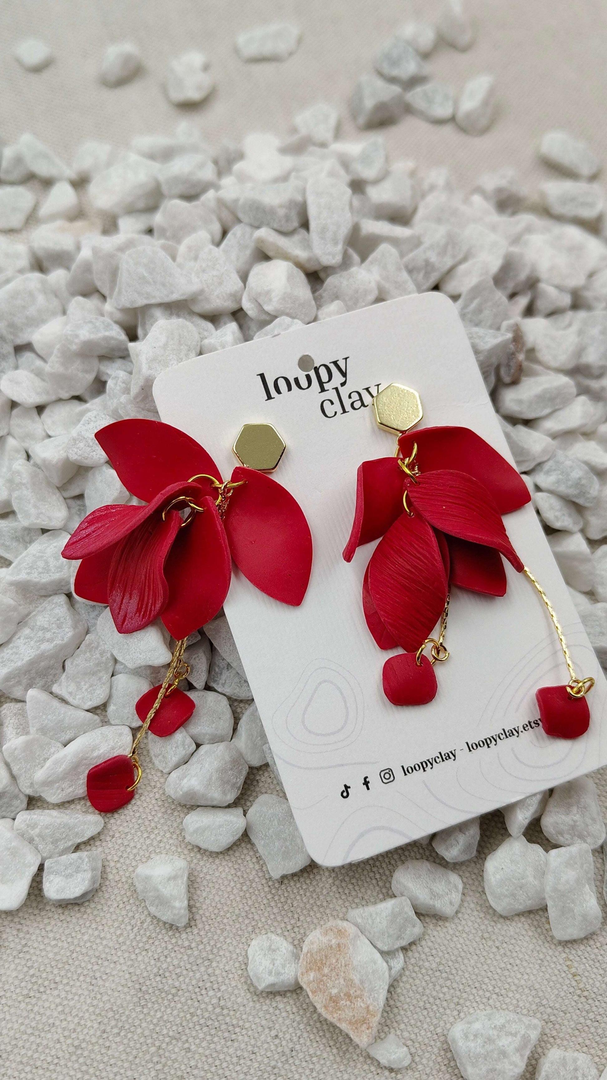 Orecchini Pendenti Petali di Rubino | Rosso Scarlatto e Oro