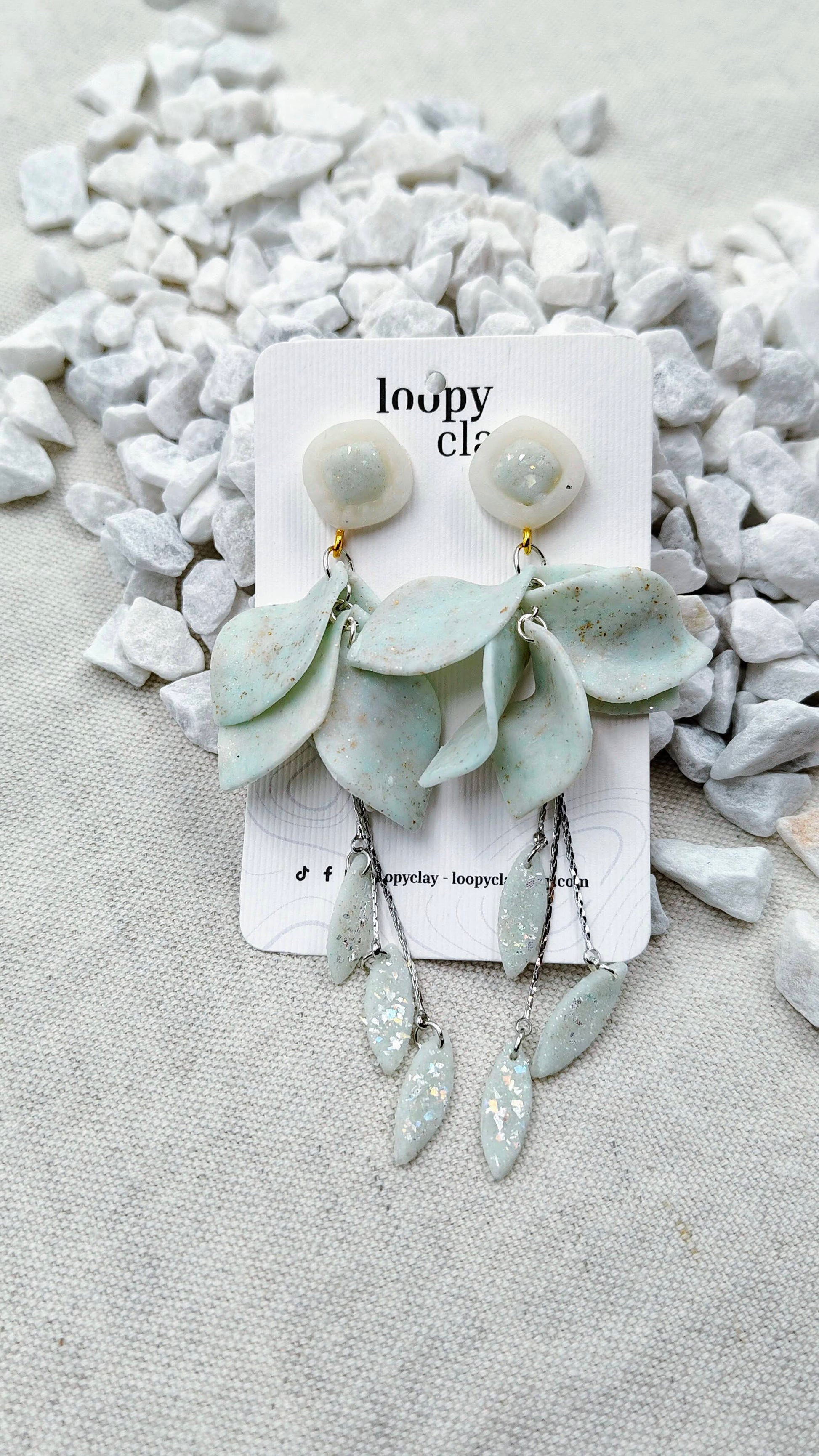 Orecchini Pendenti Aura Boreale | Azzurro Ghiaccio e Glitter Oro