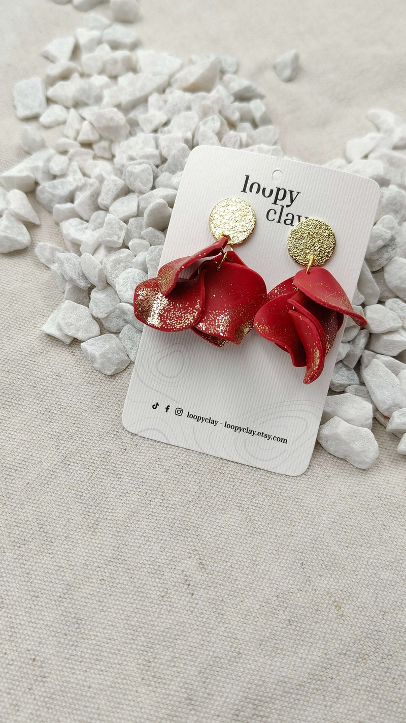 Orecchini Pendenti Fiamma Dorata | Rosso Scarlatto e Glitter Oro