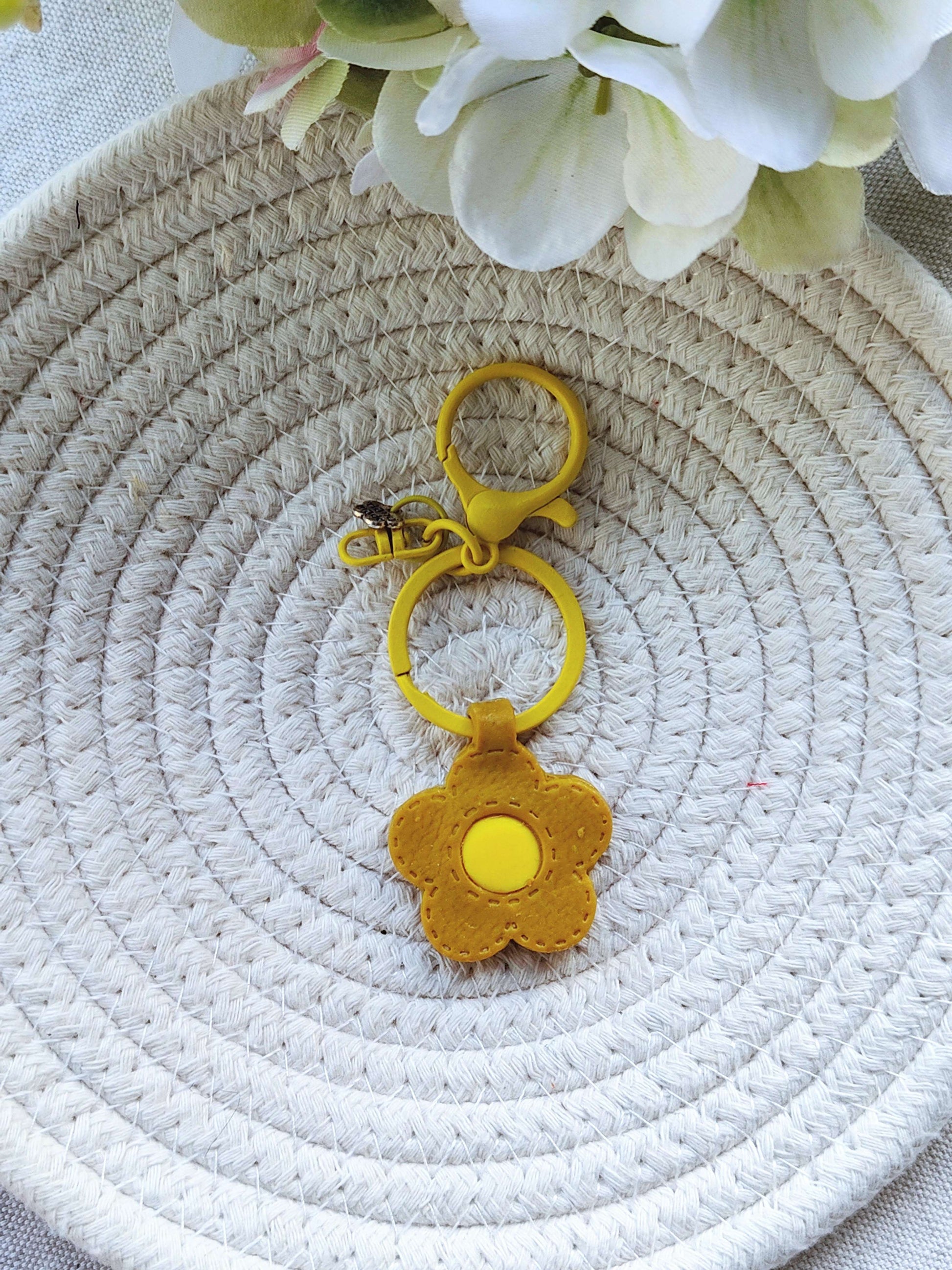 Collezione Primavera | Portachiavi Fiorellino Artigianale - 1