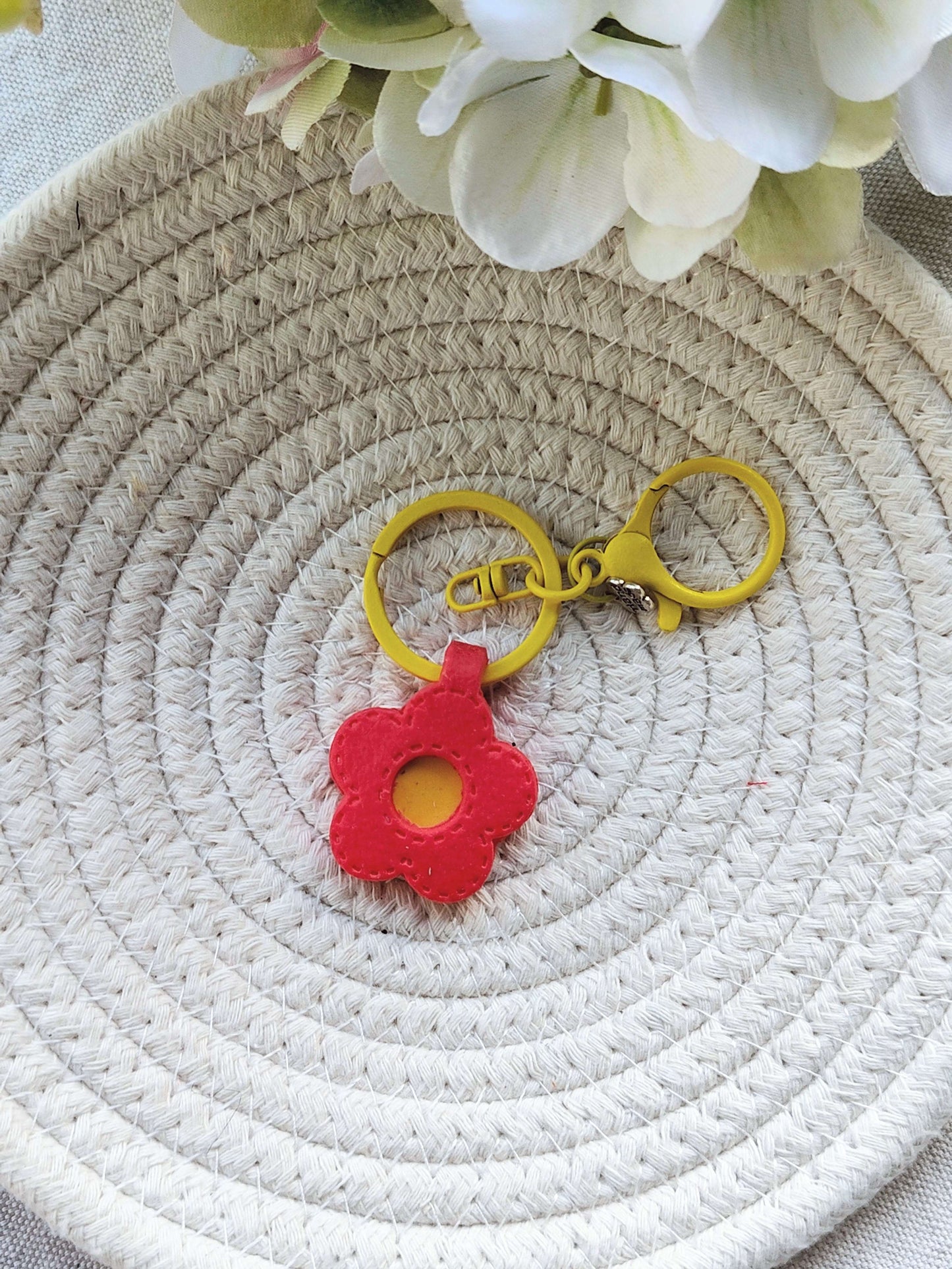 Collezione Primavera | Portachiavi Fiorellino Artigianale - 1