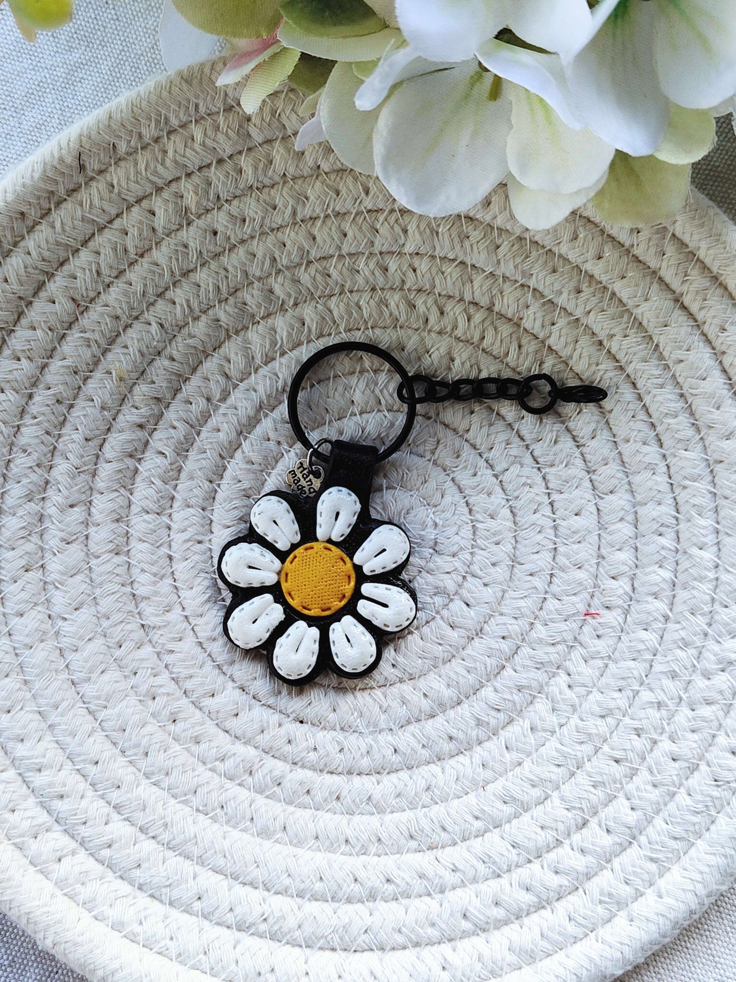 Collezione Primavera | Portachiavi Margherita "M'ama non m'ama"