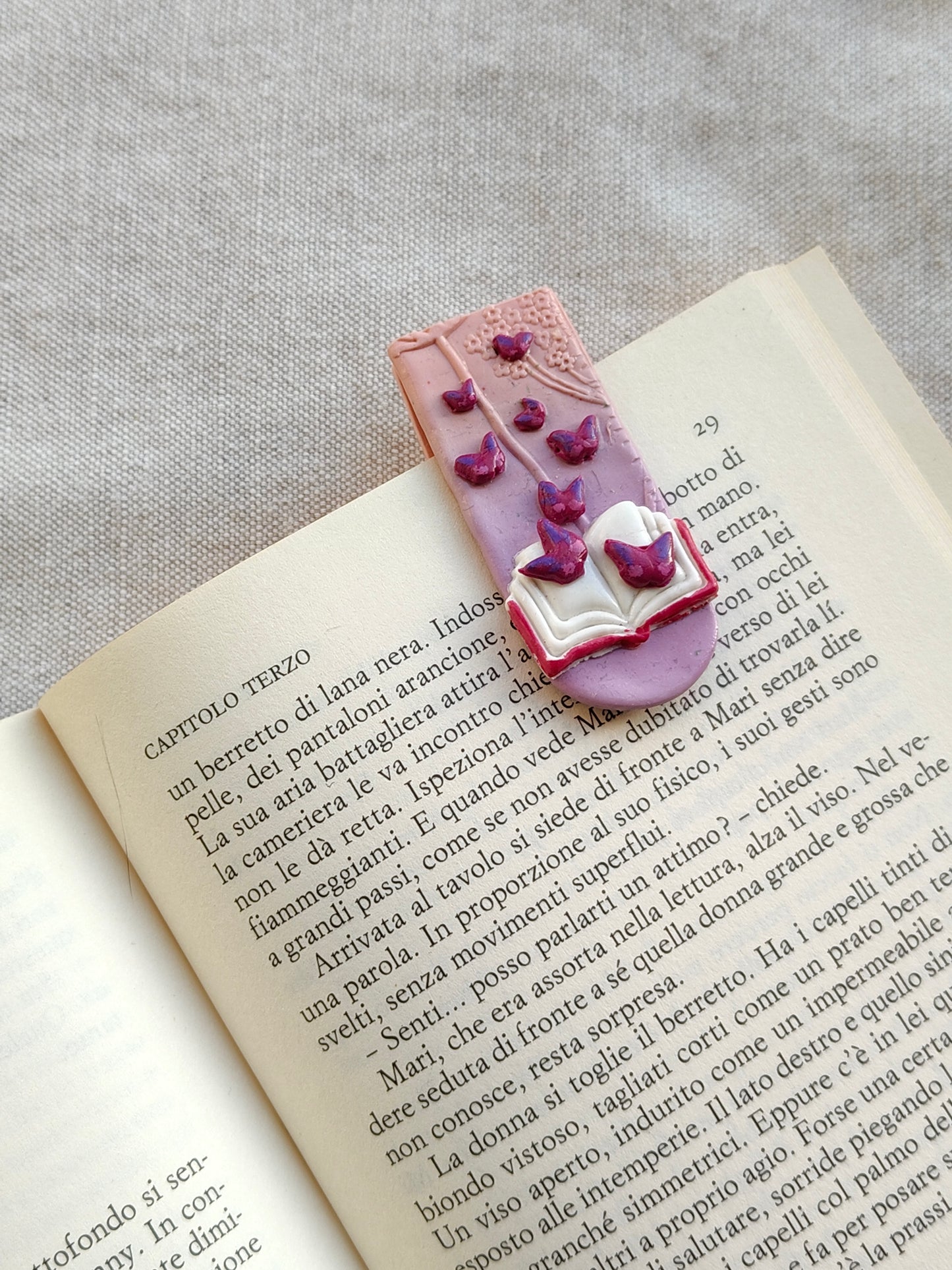 Collezione Primavera | Segnalibro Calamitato "Libro e Farfalle sognanti"