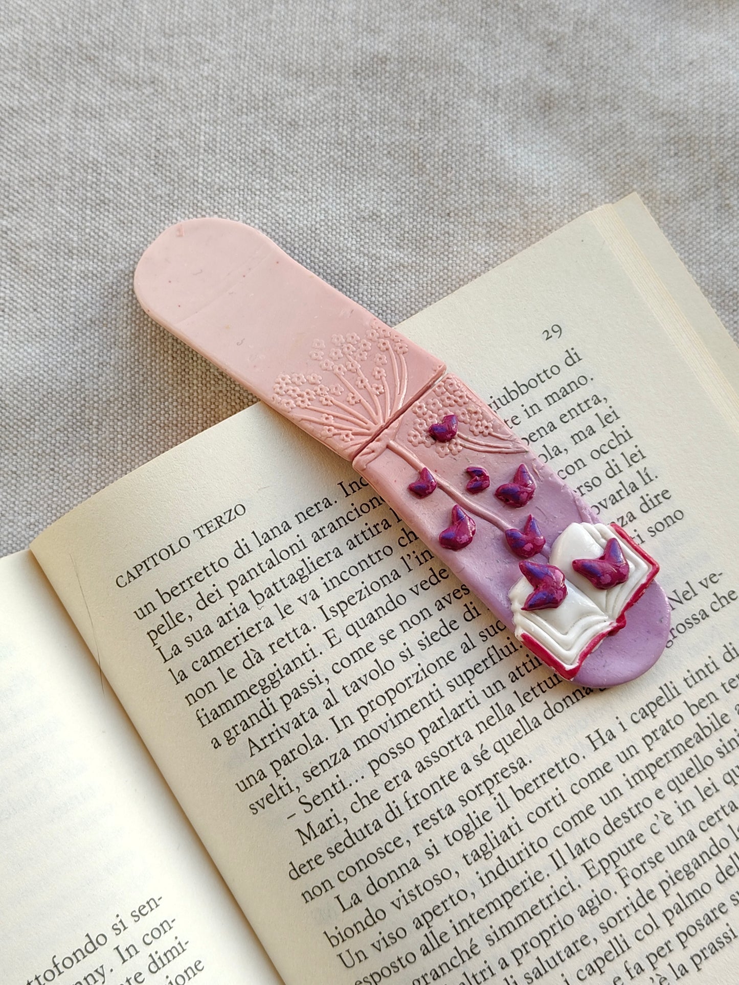 Collezione Primavera | Segnalibro Calamitato "Libro e Farfalle sognanti"