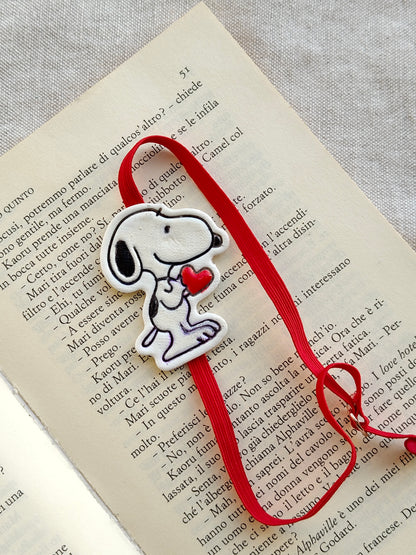 Collezione Anime | Segnalibro Elastico Regolabile | "Snoopy con Cuore"
