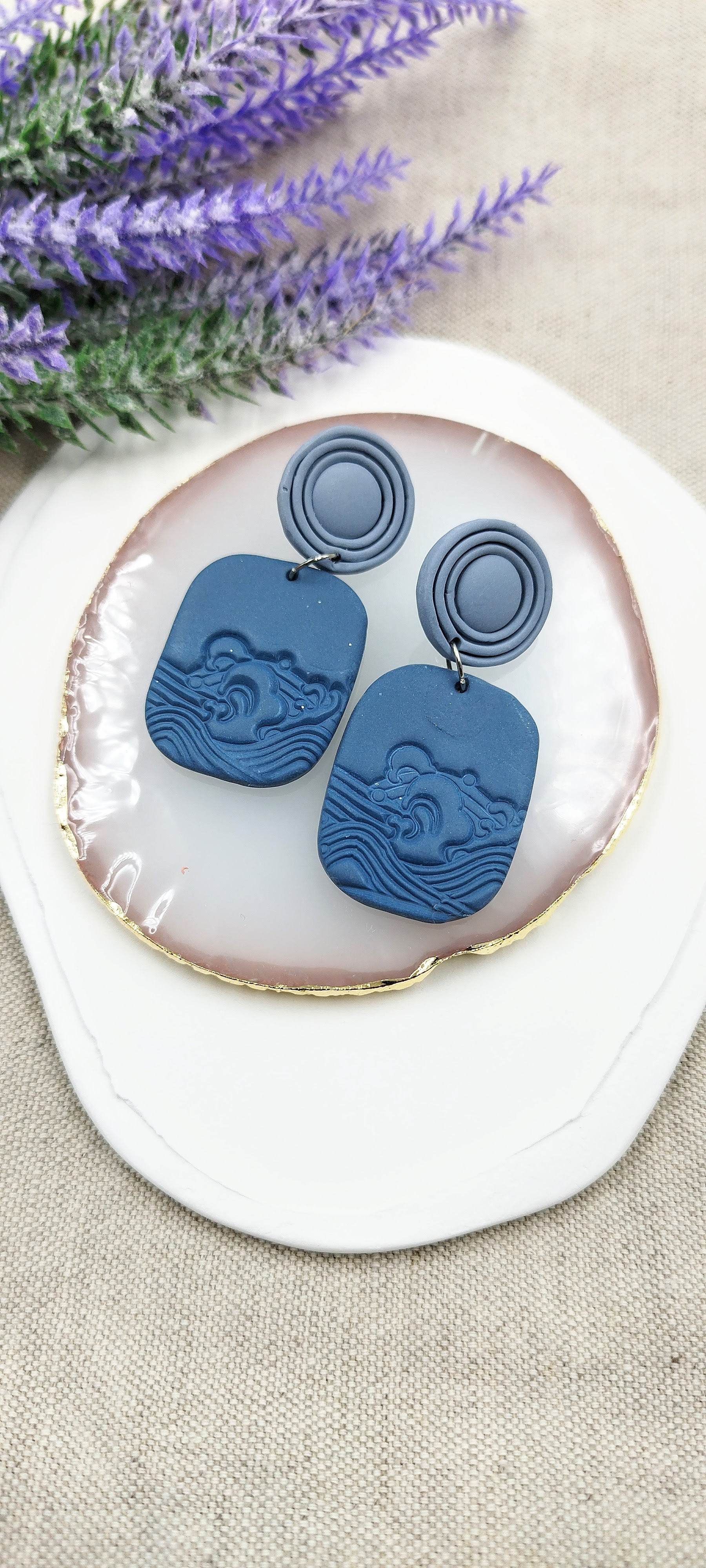Orecchini pendenti etnici onde del mare - Loopy Clay